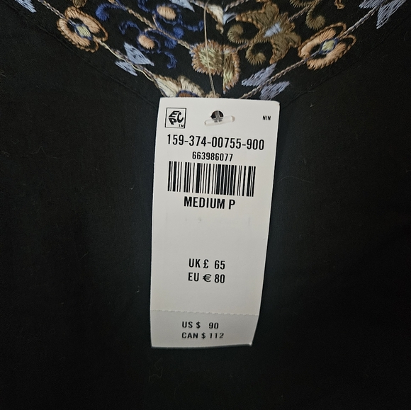 NWT - Abercrombie & Fitch V-Neck Flowy Mini Skort. Medium. 17ptp - Picture 2 of 14